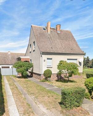 Foto - Einfamilienhaus mit großem Grundstück und Nebengebäude