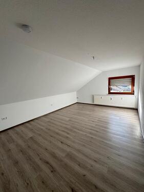 Foto - Helle 2,5-Zimmer DG-Wohnung in Solms-Albshausen