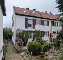 Doppelhaushälfte - 195.000,00 EUR Kaufpreis, in Uffenheim (PLZ: 97215)