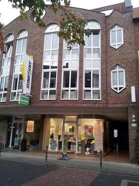 Foto - Neubezug nach Teil-Sanierung: schöne, geräumige 2 Zi. Wohnung