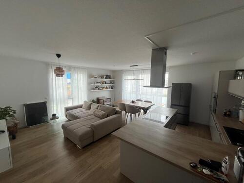 Foto - Moderne teilmöbilierte 3-Zimmer-Wohnung abzugeben