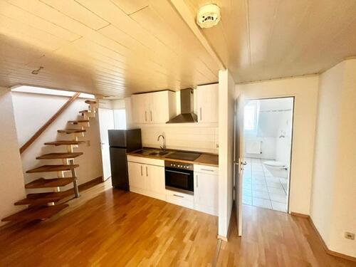 Foto - WOHNUNG MIT CHARME! DG Wohnung mit Einbauküche