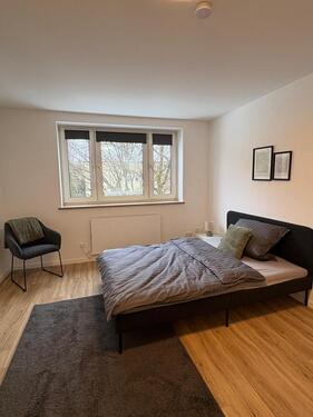 Foto - Sanierte und möblierte 4-Zimmer-Wohnung in Bogenhausen WG-geeignet