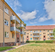 *Top-Lage am Bahnhof Dobritz*mit Badewanne & Tageslichtbad* - Dresden Leuben *Top-Lage am Bahnhof Dobritz*mit Badewanne & Tageslichtbad* - Dresden Leuben