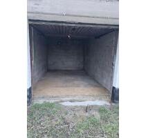 Garage mit elektrischem Tor in Kaarst – Neusser Straße