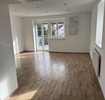2-Zimmer-Wohnung mit Balkon + Gartenanteil - Sulzbach-Rosenberg