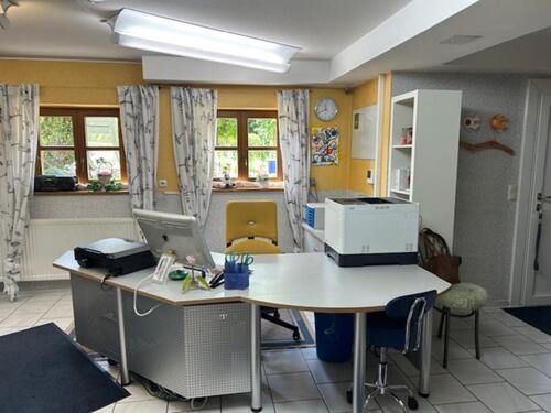 Foto - Büroräume mit Einrichtung - 550,00 EUR Kaltmiete, ca.  35,00 m²