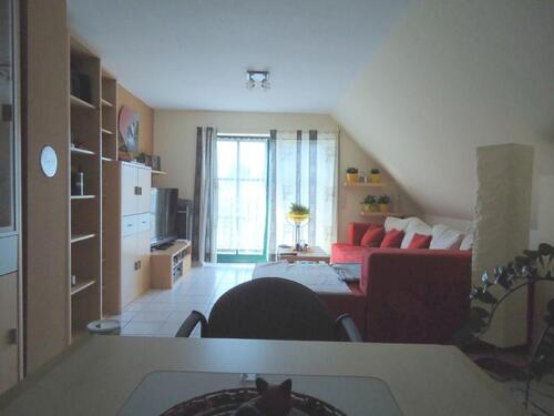 Foto - ~~Helle 4-Zimmer Dachgeschoss-Wohnung mit Balkon, in ruhiger Lage~~