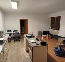 2-Zimmer-Wohnung 70 m² modernem Bad - Kirchensittenbach