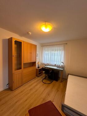 Foto - Möbliertes Zimmer 13.5qm in geteilter Wohnung für Berufspendler