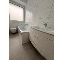 Kernsanierte 3 Zimmer Wohnung mit Balkon und Garage - Ratingen