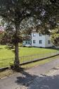 Foto - Zweifamilienhaus mit großem Garten