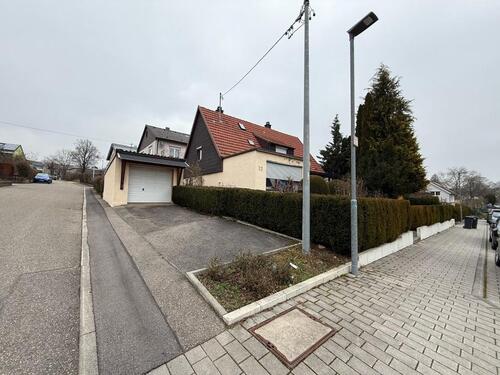 Foto - Freistehendes Einfamilienhaus Eckgrundstück