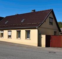 freistehendes Einfamilienhaus - 45.000,00&nbsp;EUR Kaufpreis, ca.&nbsp; 125,00&nbsp;m&sup2; in Ahlsdorf (PLZ: 06313)
