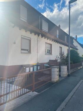 Foto - Doppelhaushälfte MFH mit großem Garten