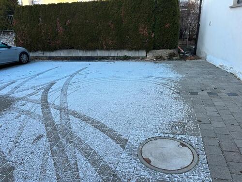 Foto - Stellplätze im Freien - 100,00&nbsp;EUR Miete,