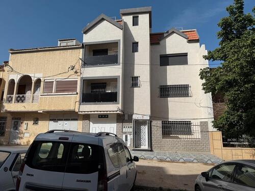 Foto - Modernes 3 Familienhaus mit Garage in Marokko Azrou