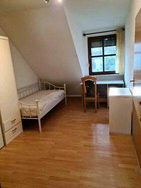 Foto - Gemütliche möbl. 2-Zi.-DG-Whg. CO-Scheuerfeld 490 € incl,.