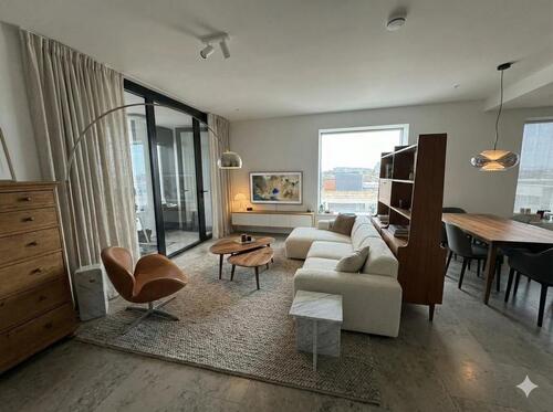 Foto - ICONIC LIVING: Exklusive, voll möblierte Skyline-Residenz im Wahrzeichen Frankfurts – Henninger Turm