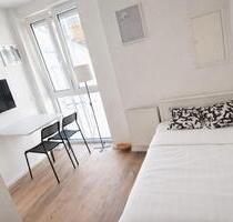 Mitten in STUTTGART ! Wunderschöne voll möblierte Studio Apartmen