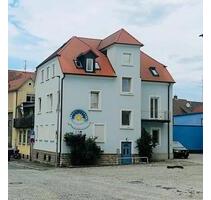 Teilrenovierte 5 Zimmer Whg mit Balkon im Zentrum von Neustadt - Neustadt an der Aisch