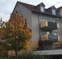 Charmante 2-Zimmer-Dachgeschosswohnung mit Balkon - Altmannstein