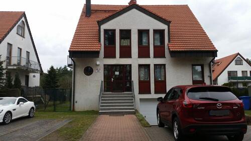 Foto - Mehrfamilienhaus mit großem Garten