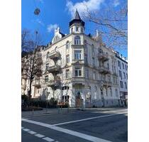 Exklusive 3-ZKB Dachgeschoss-Altbauwohnung in Wiesbaden