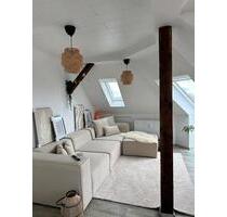 Helle 3 Zimmer-Dachgeschosswohnung in Worms - Neuhausen ab 01.05