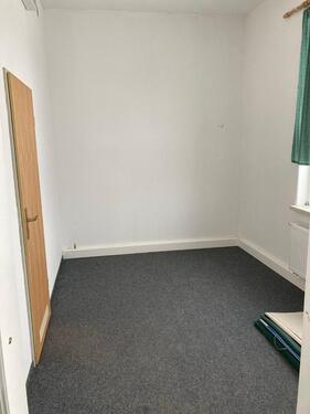 Foto - Büro mit Lager Lagerfläche Lagerhalle