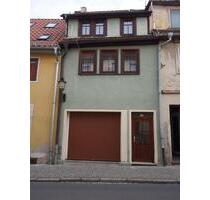 Reihenhaus mit Charme - 80.000,00&nbsp;EUR Kaufpreis, ca.&nbsp; 100,00&nbsp;m&sup2; in Naumburg (Saale) (PLZ: 06618)