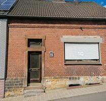 Haus zu verkaufen, 85m2 Wohnfläche, ca 751m2 Grundstück in 66125 - Saarbrücken Dudweiler