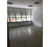 Attraktiver Gewerberaum inkl. Wartezimmer & Parkplatz – ab sofort - Darmstadt Darmstadt-Nord