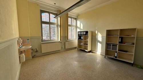 Foto - Barrierefreie Praxis, Ärzte, Physiotherapie, Büro, Vers. 160qm