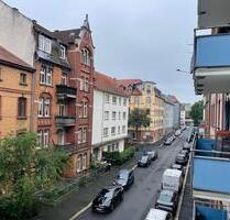 WG 1 Zimmer für STUDENTEN- BERUFSTÄTIGE in 3er !!! Sofort frei! Komplett möbliert mit Einbauküche direkt an der UNI - Kassel Philippinenhof-Warteberg