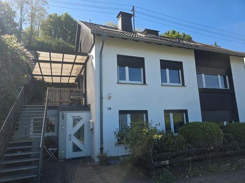 Foto - Großzügiges Haus mit Einliegerwohnung und Traumblick Güdingen