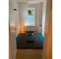 Therapieraum (shiatsu) - 170,00&nbsp;EUR Kaltmiete, ca.&nbsp; 9,50&nbsp;m&sup2; in Berlin (PLZ: 13086) Pankow
