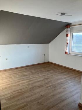 Foto - 75 qm 2 Zimmer- DG- Wohnung in Aurach ab sofort