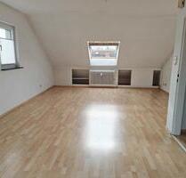 2,5 ZW WOHNUNG WANNENBAD EBK KÖNIGSLACHERSTR 11-13 NÄHE UNIKLINIK ROSSMANN EIFLER REWE PENNY ÖVNP S BAHN LYONERSTR ZEITMIETVERTRAG 24MONATE (DANNACH VERLÄNGERUNG EVENTUELL MÖGLICH) - Frankfurt am Main Niederrad