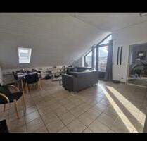 Schöne Wohnung mit Einbauküche und Dachterasse am Jungbornpark - Moers Rheinkamp