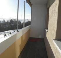 Verkaufe eine 2-Raumwohnung mit Balkon, EBK, Stellplatz u. Keller - Bernstadt auf dem Eigen