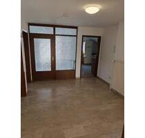 Seligenstadt Klein-Welzheim 3½-ZKBB 85 qm DG