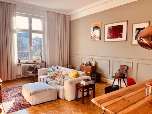Foto - 3ZW WOHNUNG HOCHWERTIGER ALTBAU BALKON GÄSTE WC EBK WANNENBAD BALKON FRIEDBERGER ANLAGESANDWEGZOOZEILBETHMANNPARK