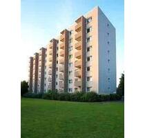 ***Renovierte und bezugsfertige 2-Zimmerwohnung im 5. OG mit Balkon im Herzen von Krefeld***