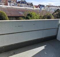 1,5 ZW STUDIO NEU GESTRICHEN BALKON EBK BAD LAUFNAH UNI KLINIK ROSSMANN REWE EIFLER TEDI PENNY ÖVNP FLUGHAFENBUS S BAHN LYONERSTR - Frankfurt am Main Niederrad