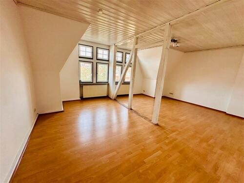 Foto - Stadtzentrum: JugendstilStadtVilla: DG Wohnung mit Aufzug und Garage, EBK, Sofort frei