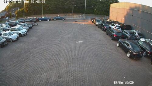 Foto - Autoplatz mit 20 Stellplätzen zu vermieten