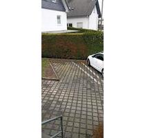 nicht überdachter Parkplatz am Bernberg - Gummersbach Hepel