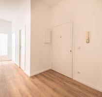 Frisch sanierte Wohnung zu vermieten (72qm) mit Balkon im 1.OG - Krefeld