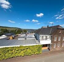 Traditionelles Winzer Haus in Monzel mit großzügigen Nebenflächen - Osann-Monzel